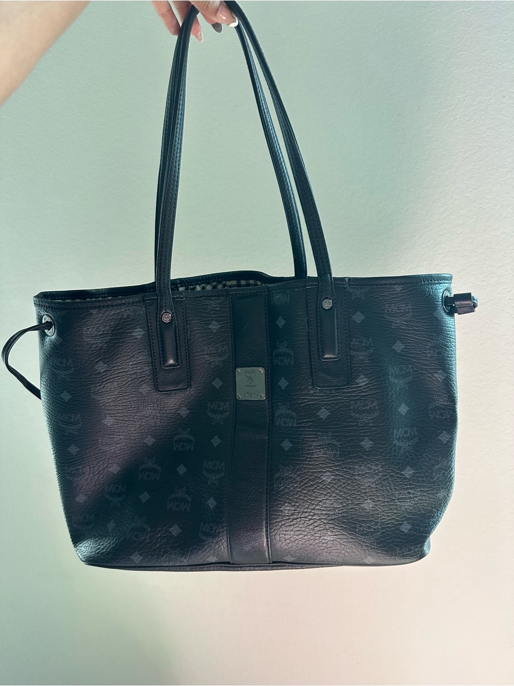 MCM Black Logo-Print Leather Shopper Tote